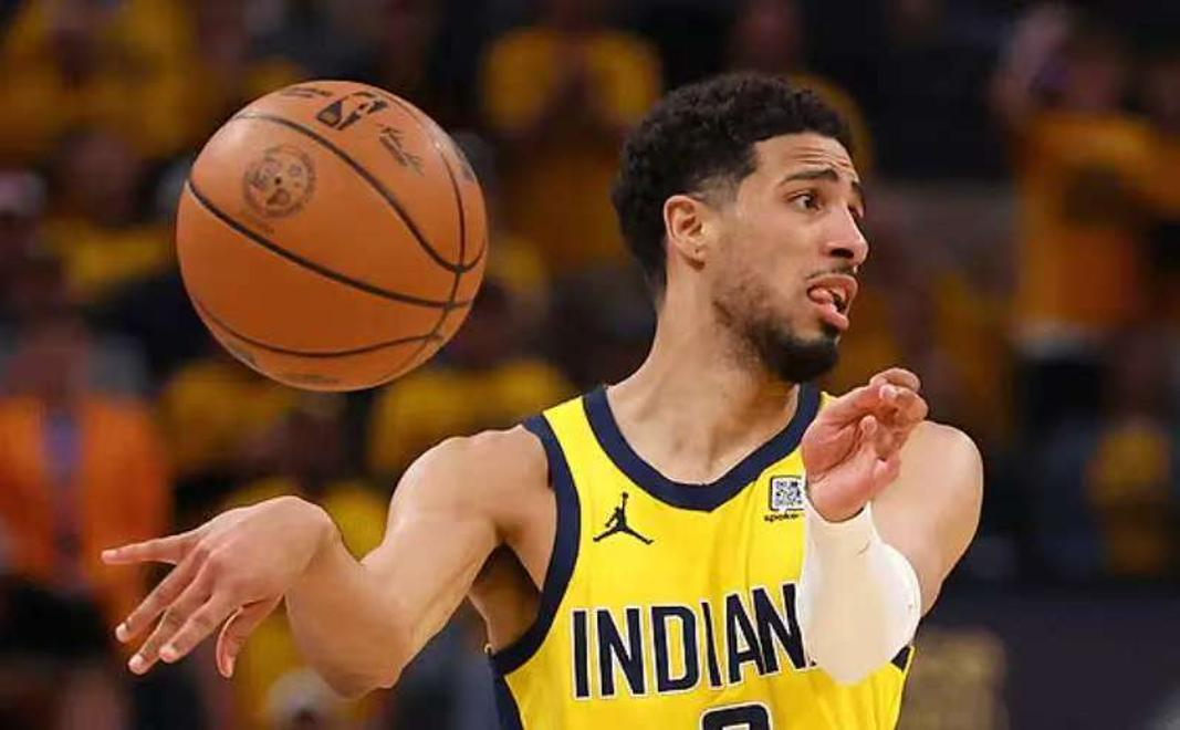 阿根廷男篮绝地反击步行者，布克绝境逆转的简单介绍