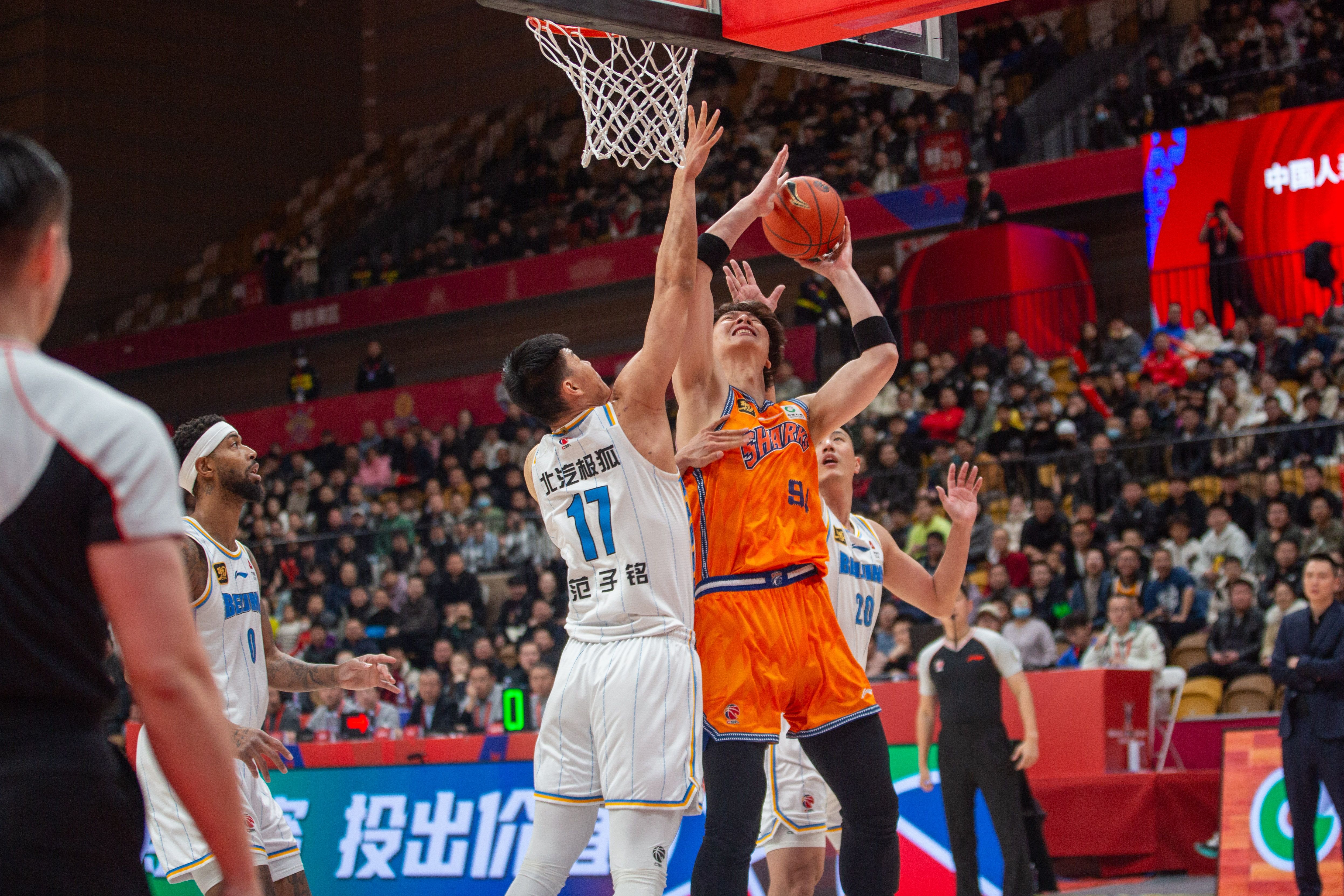 篮球总决赛即将打响，冠军归属成谜