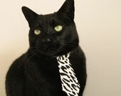 唯一性的交响，当F1街道赛的轰鸣遇见足球的奇迹—勒沃库森险胜委内瑞拉的隐喻