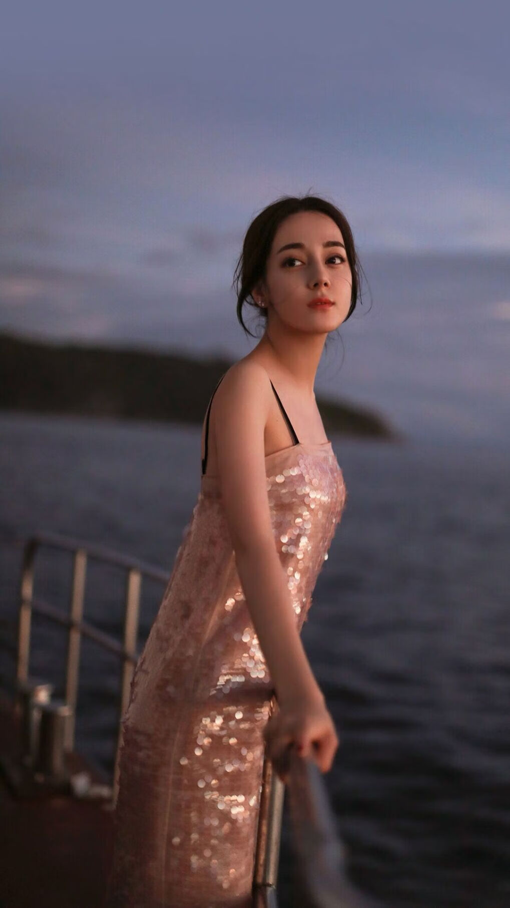 蓝黑熔炉锻造钢铁之躯，当国际米兰的唯一性遇见德里赫特的大舞台定律